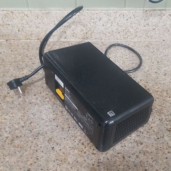 APC | BE425M | 6-Outlet 120V 425VA 255W Uninterruptible Power Supply - Picture 7 of 9